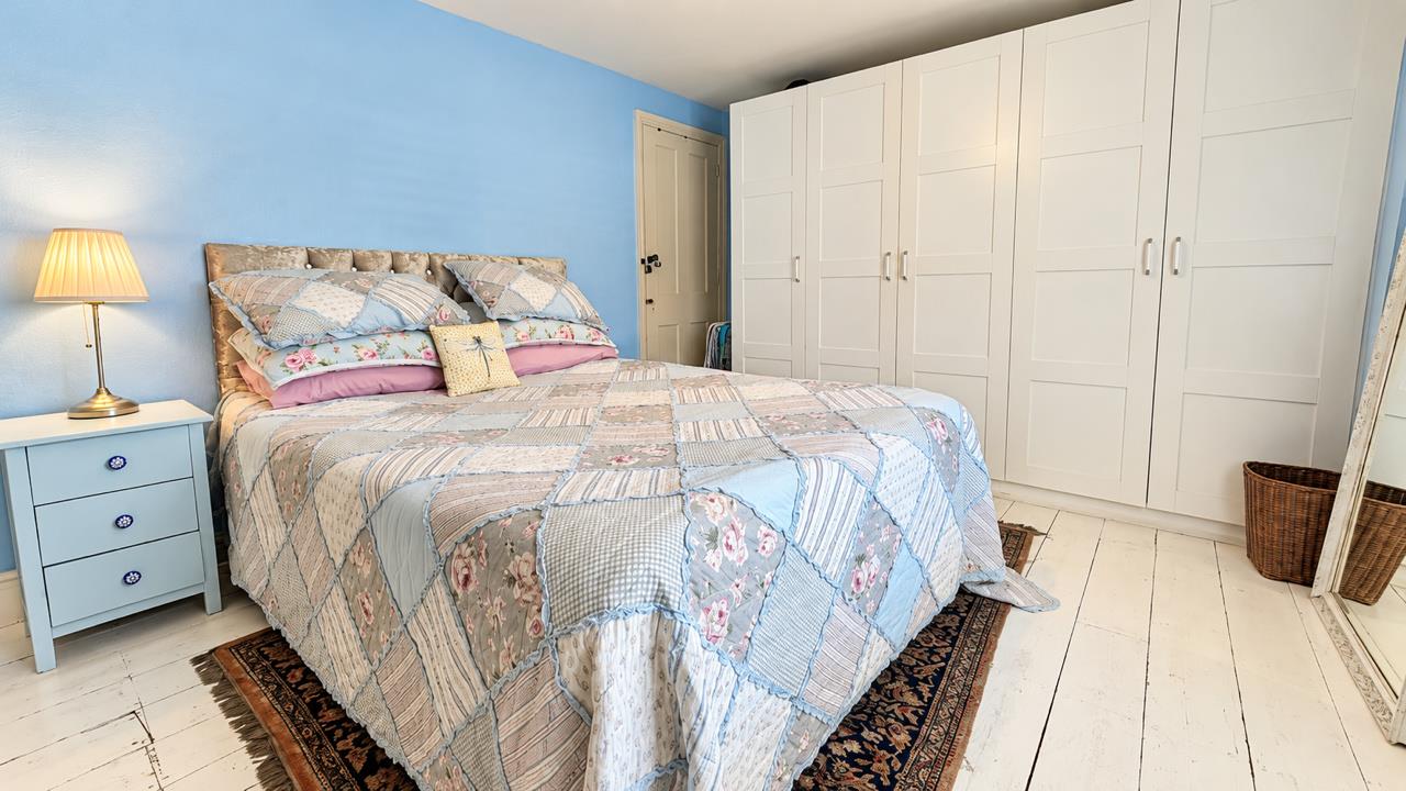 2 bed property in All Saints Street, Old Town, Hastings